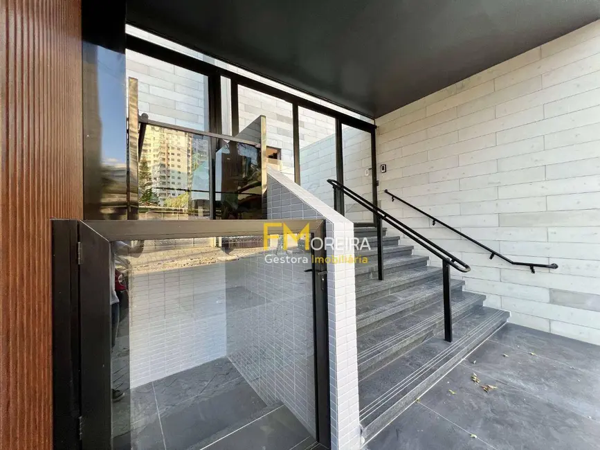 Apartamento com 2 quartos à venda, 124m2 em Canto do Forte, Praia Grande - SP - imagem 2 Foto 2 de Apartamento com 2 quartos à venda, 124m2 em Canto do Forte, Praia Grande - SP
