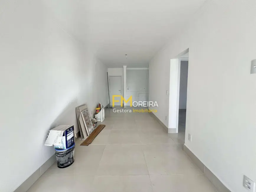 Foto 3 de Apartamento com 2 quartos à venda, 77m2 em Guilhermina, Praia Grande - SP