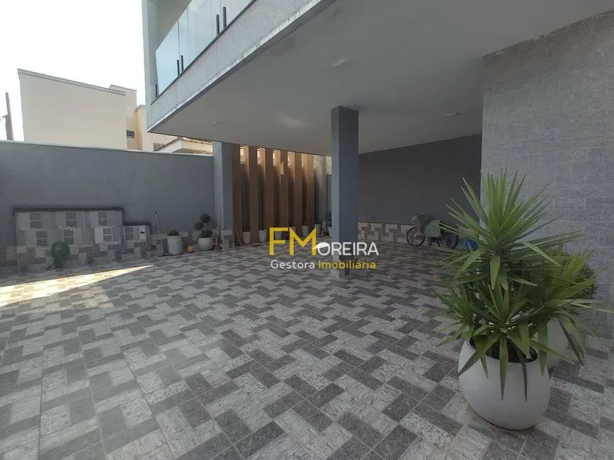 Foto 1 de Casa de Condomínio com 2 quartos à venda, 53m2 em Maracanã, Praia Grande - SP
