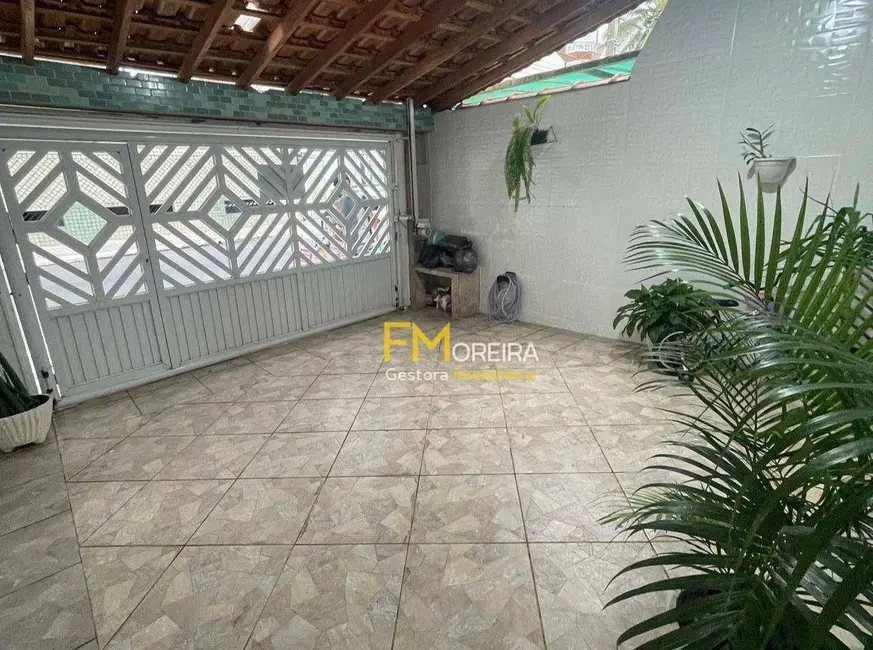Sobrado com 3 quartos à venda, 105m2 em Tupi, Praia Grande - SP - imagem 4 Foto 4 de Sobrado com 3 quartos à venda, 105m2 em Tupi, Praia Grande - SP