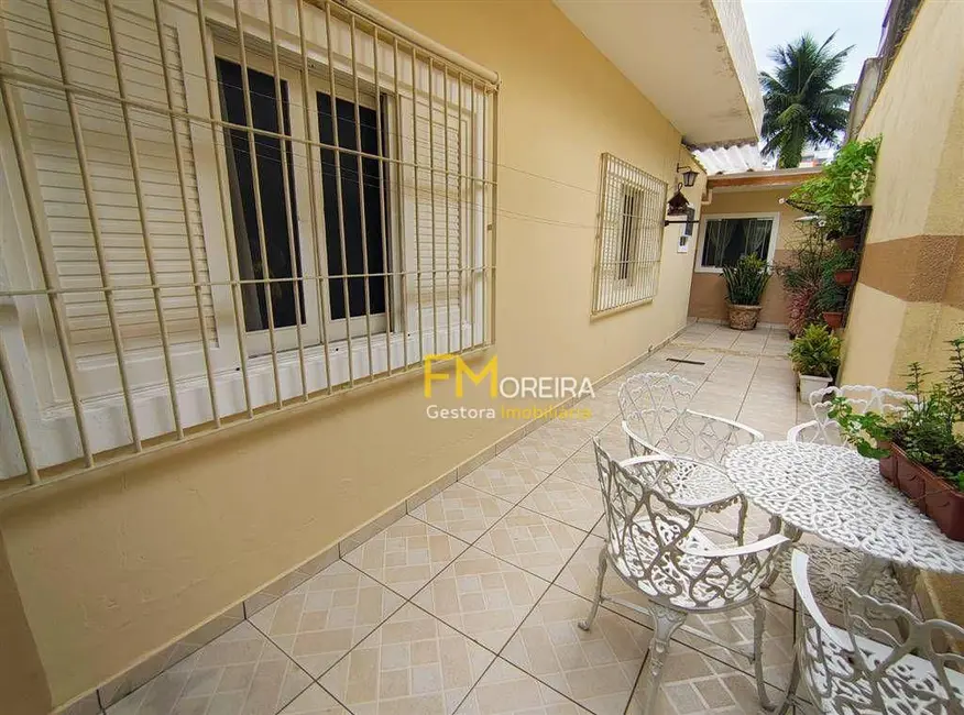 Foto 5 de Casa com 3 quartos à venda, 175m2 em Tupi, Praia Grande - SP