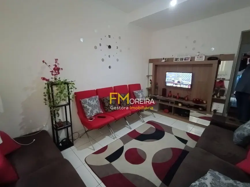 Foto 2 de Casa com 2 quartos à venda, 64m2 em Sítio do Campo, Praia Grande - SP