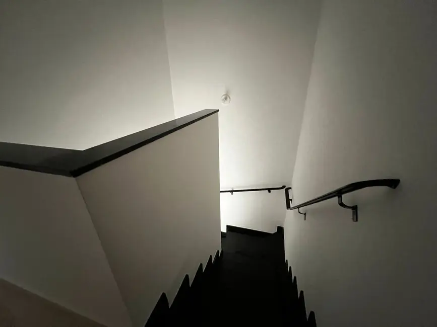 Foto 3 de Casa de Condomínio com 2 quartos para alugar, 77m2 em Aviação, Praia Grande - SP