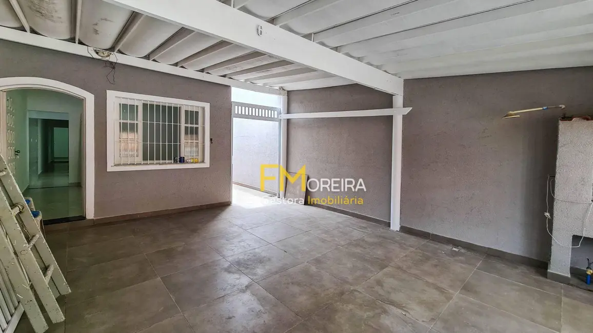 Casa com 3 quartos à venda, 90m2 em Canto do Forte, Praia Grande - SP - imagem 2 Foto 2 de Casa com 3 quartos à venda, 90m2 em Canto do Forte, Praia Grande - SP