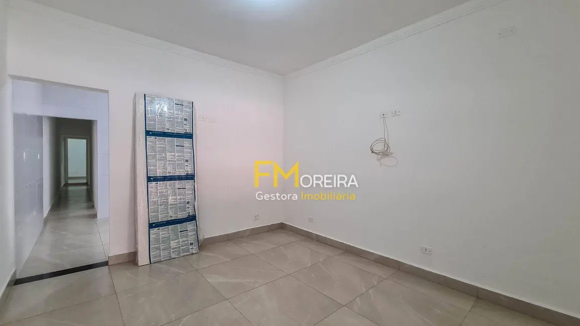 Casa com 3 quartos à venda, 90m2 em Canto do Forte, Praia Grande - SP - imagem 6 Foto 6 de Casa com 3 quartos à venda, 90m2 em Canto do Forte, Praia Grande - SP