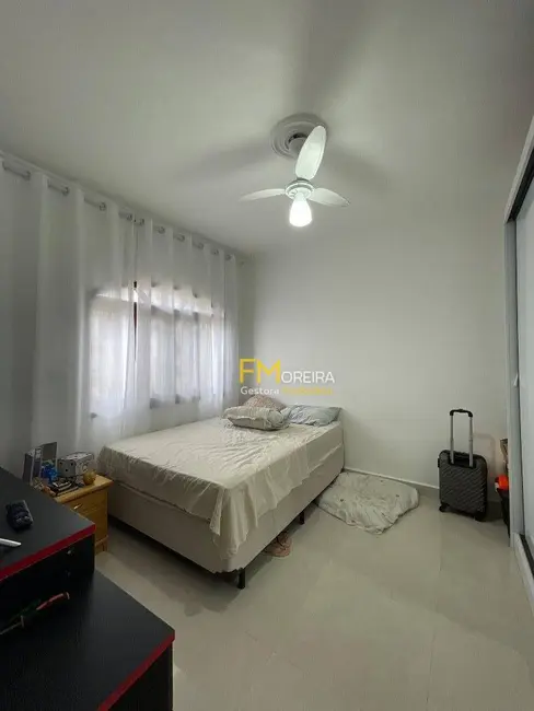 Foto 3 de Casa com 2 quartos à venda, 130m2 em Ocian, Praia Grande - SP