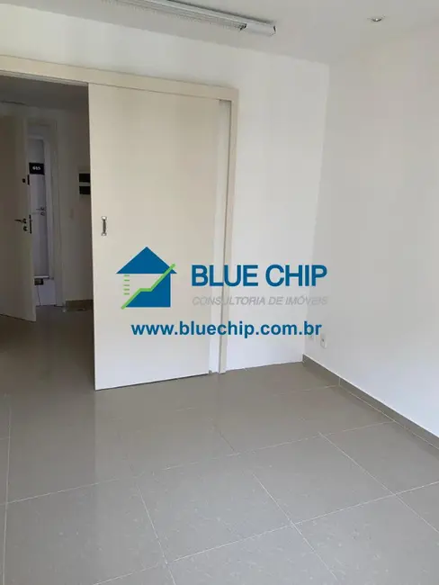 Sala Comercial para alugar, 33m2 em Barra da Tijuca, Rio De Janeiro - RJ - imagem 4 Foto 4 de Sala Comercial para alugar, 33m2 em Barra da Tijuca, Rio De Janeiro - RJ