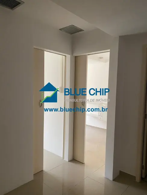 Sala Comercial para alugar, 33m2 em Barra da Tijuca, Rio De Janeiro - RJ - imagem 2 Foto 2 de Sala Comercial para alugar, 33m2 em Barra da Tijuca, Rio De Janeiro - RJ
