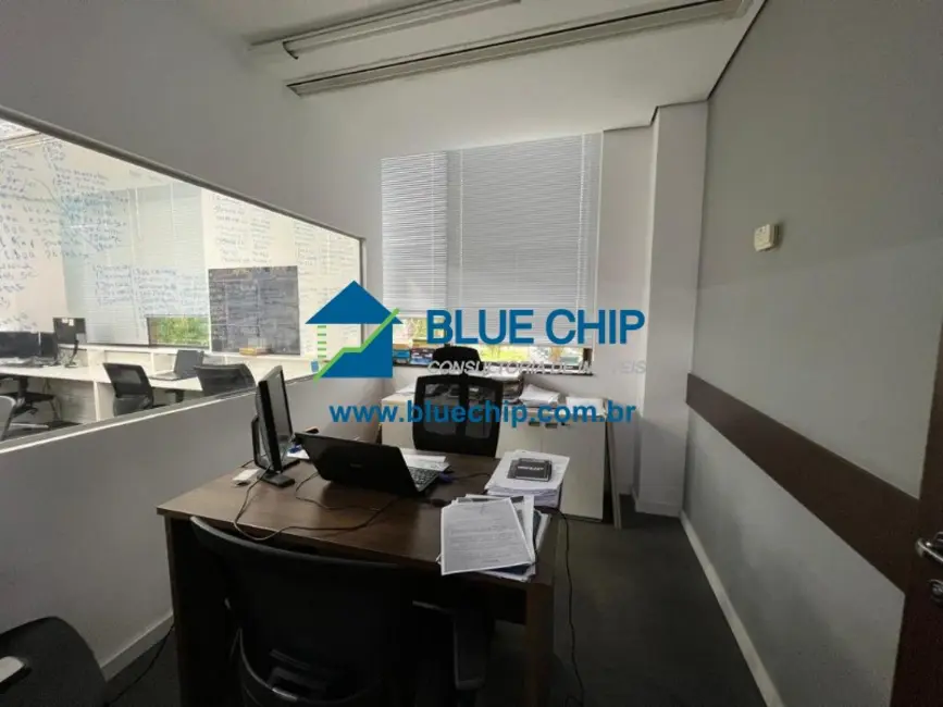 Sala Comercial à venda, 120m2 em Barra da Tijuca, Rio De Janeiro - RJ - imagem 5 Foto 5 de Sala Comercial à venda, 120m2 em Barra da Tijuca, Rio De Janeiro - RJ