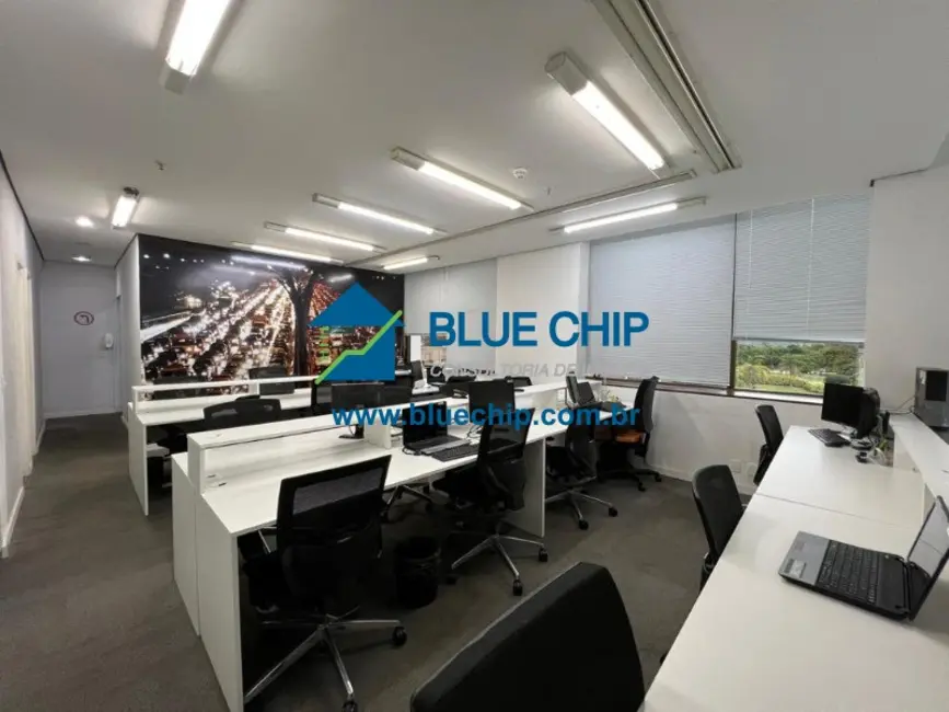 Sala Comercial à venda, 120m2 em Barra da Tijuca, Rio De Janeiro - RJ - imagem 2 Foto 2 de Sala Comercial à venda, 120m2 em Barra da Tijuca, Rio De Janeiro - RJ