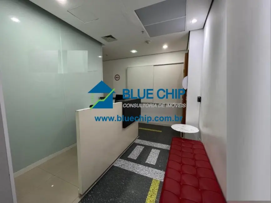 Sala Comercial à venda, 120m2 em Barra da Tijuca, Rio De Janeiro - RJ - imagem 3 Foto 3 de Sala Comercial à venda, 120m2 em Barra da Tijuca, Rio De Janeiro - RJ