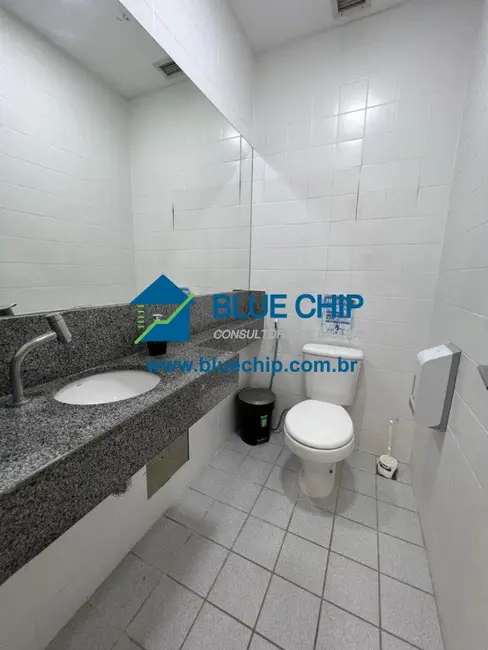 Sala Comercial à venda, 120m2 em Barra da Tijuca, Rio De Janeiro - RJ - imagem 9 Foto 9 de Sala Comercial à venda, 120m2 em Barra da Tijuca, Rio De Janeiro - RJ