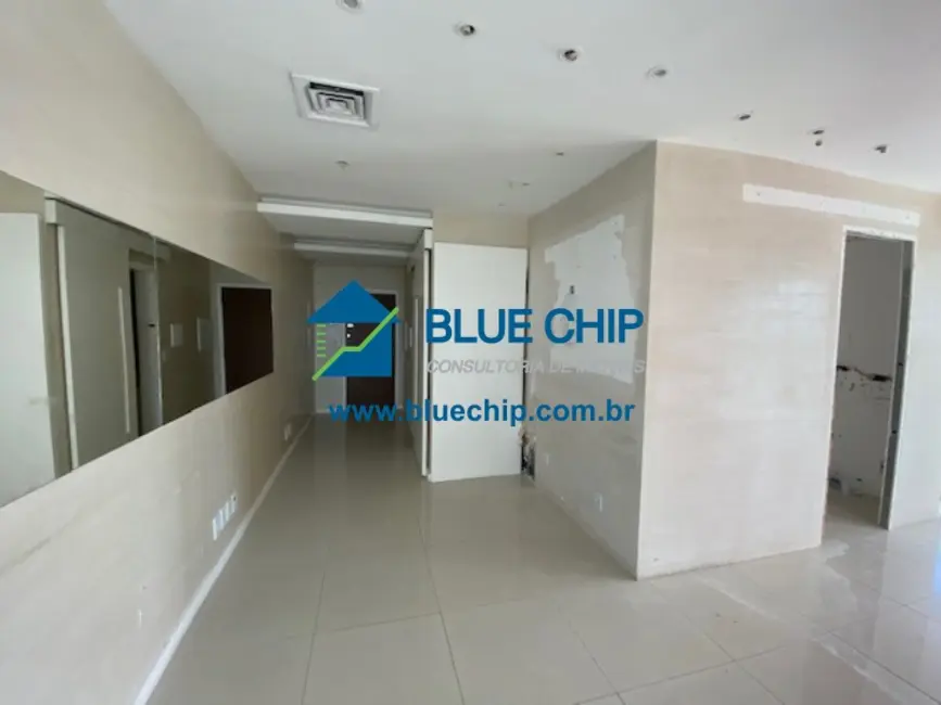 Sala Comercial à venda, 60m2 em Barra da Tijuca, Rio De Janeiro - RJ - imagem 4 Foto 4 de Sala Comercial à venda, 60m2 em Barra da Tijuca, Rio De Janeiro - RJ