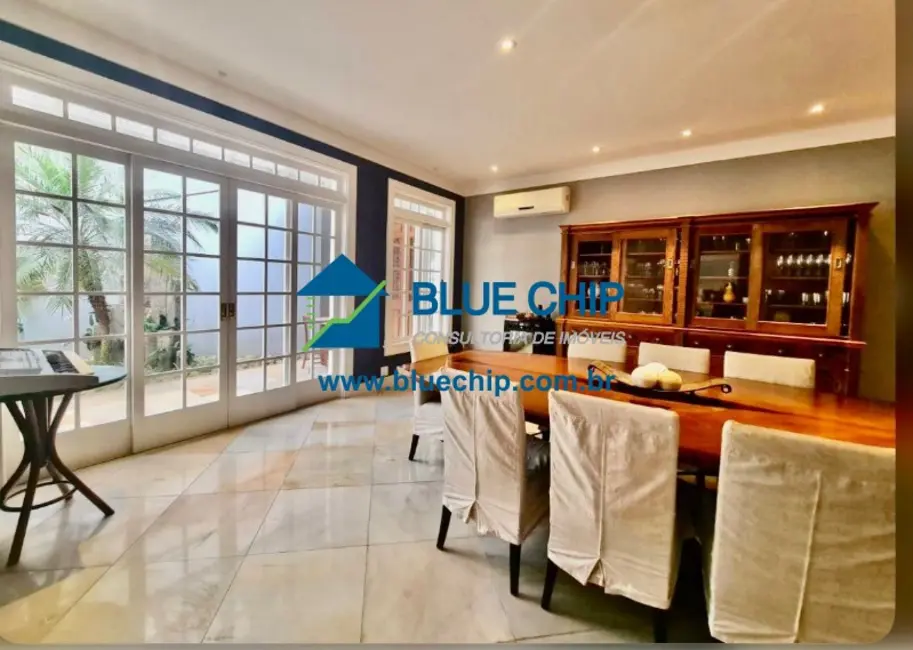 Casa de Condomínio com 5 quartos à venda, 988m2 em Barra da Tijuca, Rio De Janeiro - RJ - imagem 8 Foto 8 de Casa de Condomínio com 5 quartos à venda, 988m2 em Barra da Tijuca, Rio De Janeiro - RJ