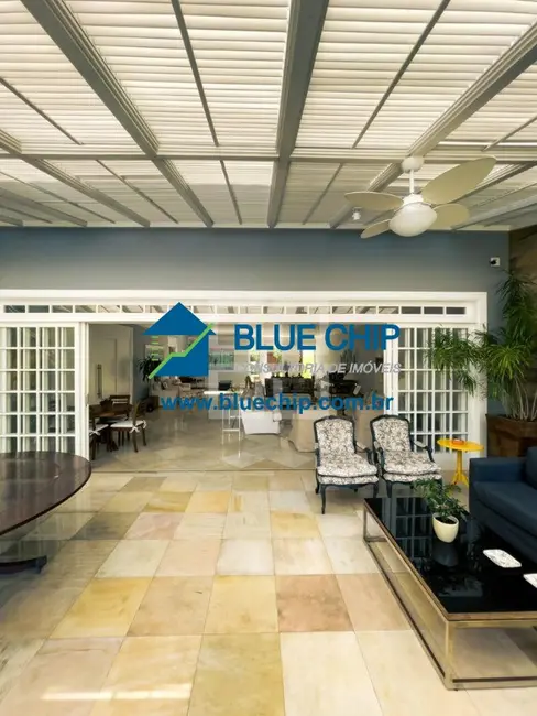 Casa de Condomínio com 5 quartos à venda, 988m2 em Barra da Tijuca, Rio De Janeiro - RJ - imagem 5 Foto 5 de Casa de Condomínio com 5 quartos à venda, 988m2 em Barra da Tijuca, Rio De Janeiro - RJ