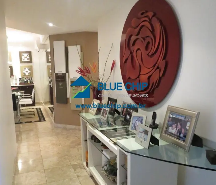 Apartamento com 4 quartos à venda, 220m2 em Barra da Tijuca, Rio De Janeiro - RJ - imagem 4 Foto 4 de Apartamento com 4 quartos à venda, 220m2 em Barra da Tijuca, Rio De Janeiro - RJ