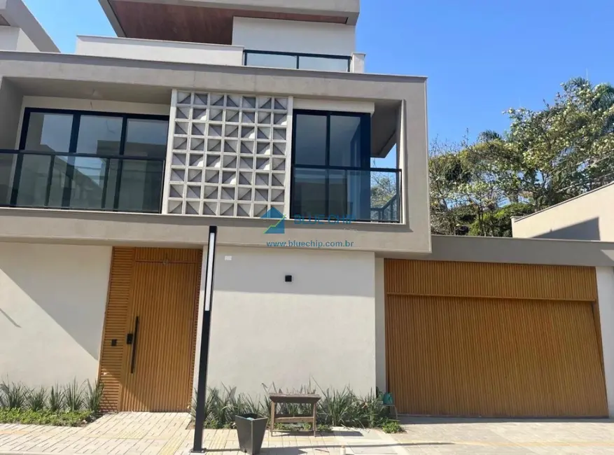 Foto 1 de Casa de Condomínio com 5 quartos à venda, 370m2 em Barra da Tijuca, Rio De Janeiro - RJ