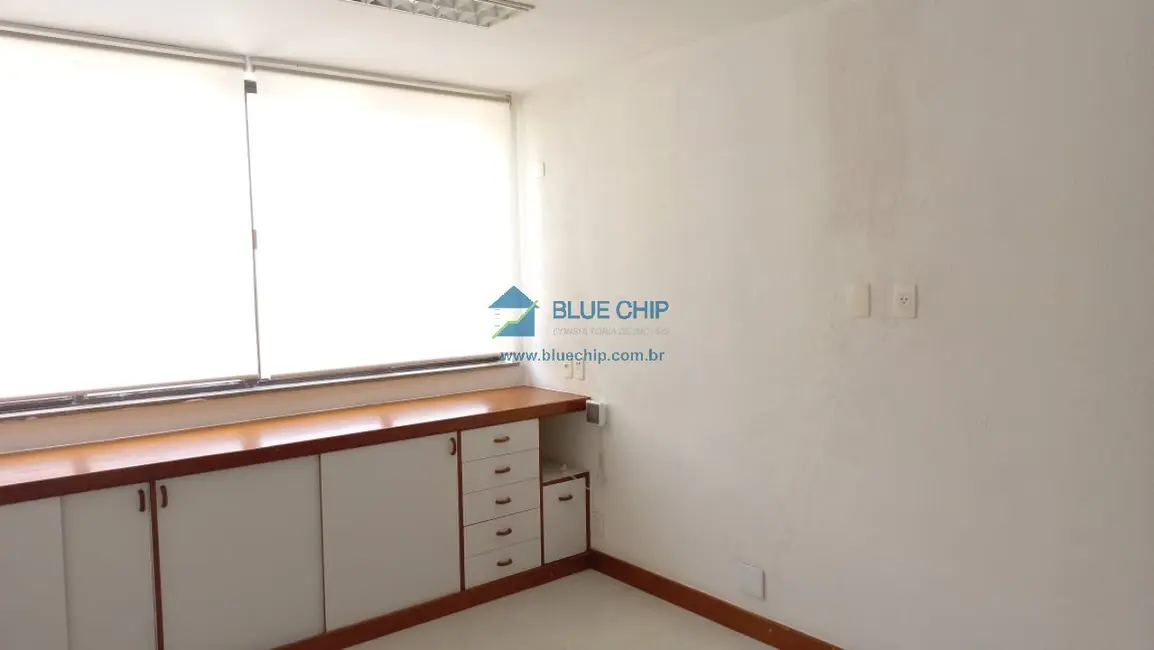 Foto 2 de Sala Comercial para alugar, 30m2 em Barra da Tijuca, Rio De Janeiro - RJ