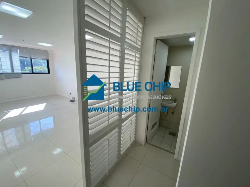 Sala Comercial para alugar, 28m2 em Barra da Tijuca, Rio De Janeiro - RJ - imagem 3 Foto 3 de Sala Comercial para alugar, 28m2 em Barra da Tijuca, Rio De Janeiro - RJ