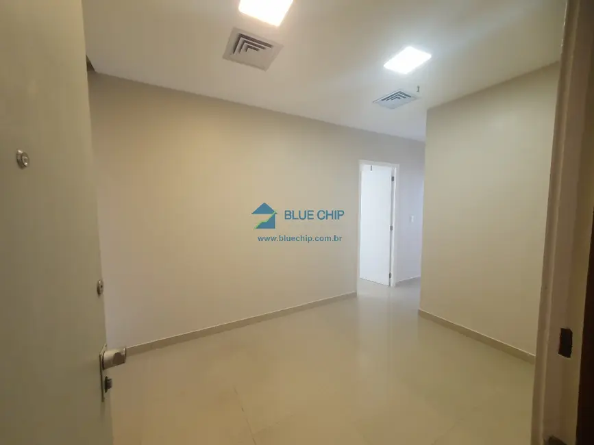 Foto 1 de Sala Comercial para alugar, 65m2 em Barra da Tijuca, Rio De Janeiro - RJ
