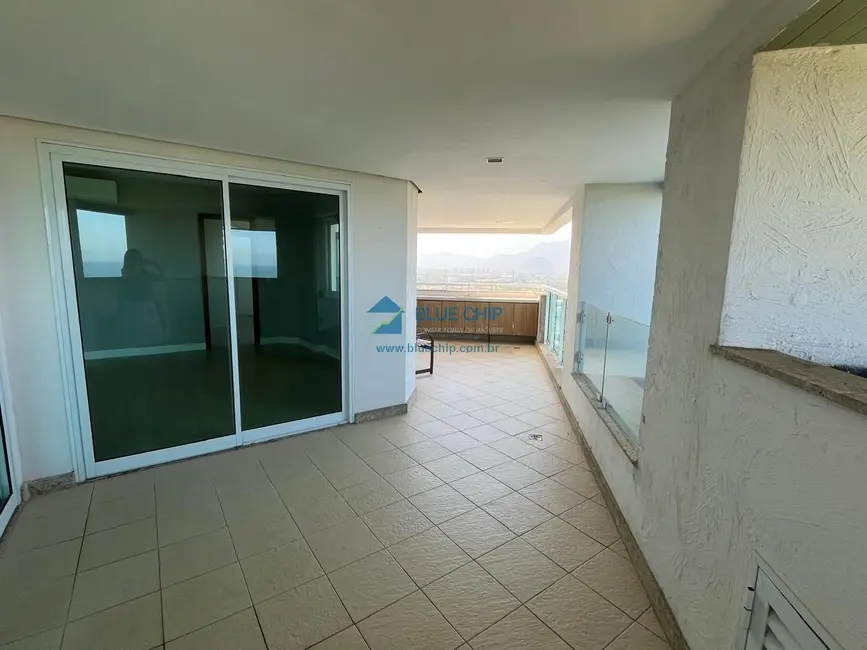 Foto 6 de Apartamento com 4 quartos para alugar, 249m2 em Barra da Tijuca, Rio De Janeiro - RJ