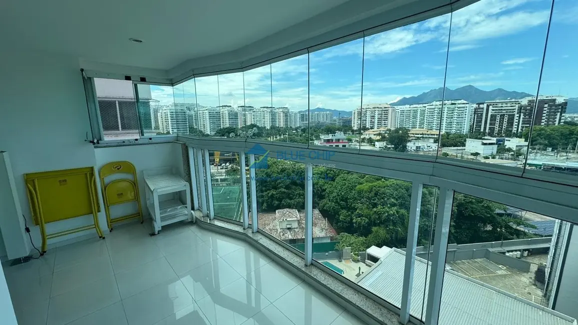 Foto 2 de Apartamento com 2 quartos para alugar, 68m2 em Rio De Janeiro - RJ