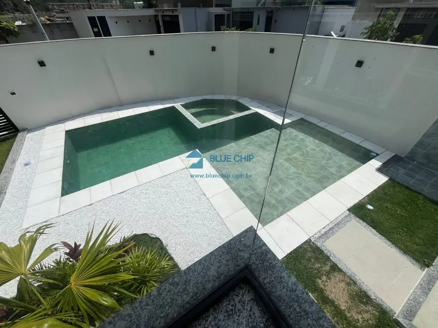 Casa de Condomínio com 3 quartos à venda, 240m2 em Vargem Pequena, Rio De Janeiro - RJ - imagem 4 Foto 4 de Casa de Condomínio com 3 quartos à venda, 240m2 em Vargem Pequena, Rio De Janeiro - RJ