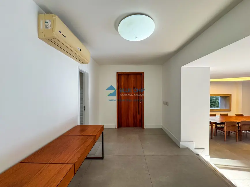 Foto 3 de Casa de Condomínio com 4 quartos para alugar, 700m2 em Barra da Tijuca, Rio De Janeiro - RJ