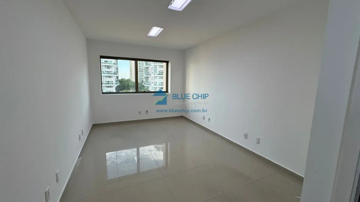 Foto 4 de Sala Comercial para alugar, 200m2 em Barra da Tijuca, Rio De Janeiro - RJ