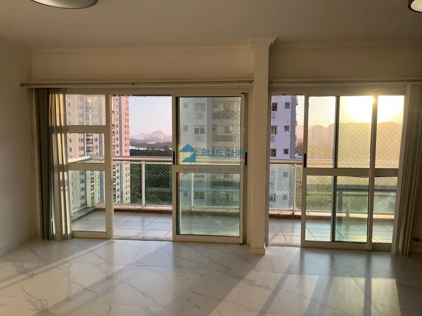 Apartamento com 4 quartos para alugar, 138m2 em Barra da Tijuca, Rio De Janeiro - RJ - imagem 7 Foto 7 de Apartamento com 4 quartos para alugar, 138m2 em Barra da Tijuca, Rio De Janeiro - RJ