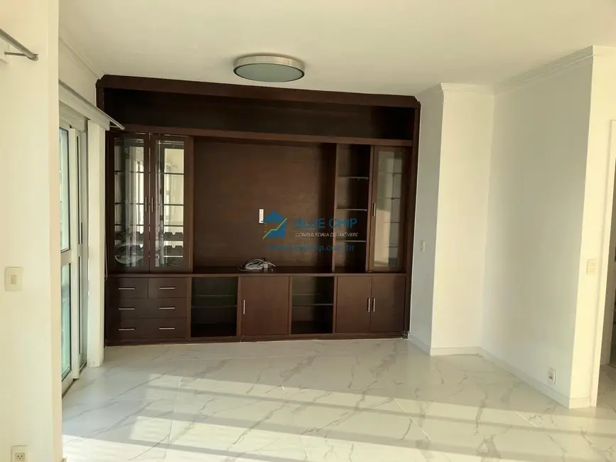Apartamento com 4 quartos para alugar, 138m2 em Barra da Tijuca, Rio De Janeiro - RJ - imagem 9 Foto 9 de Apartamento com 4 quartos para alugar, 138m2 em Barra da Tijuca, Rio De Janeiro - RJ