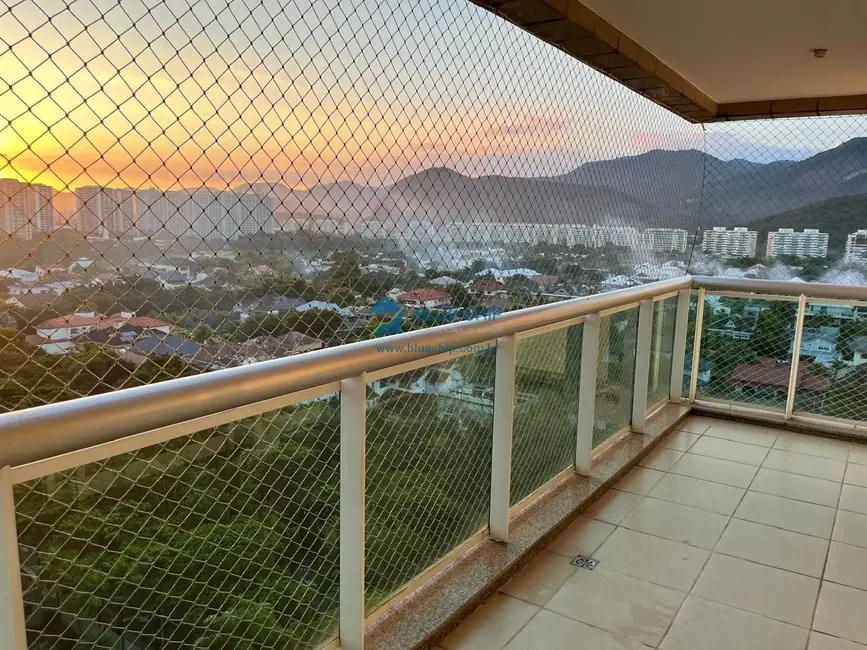 Apartamento com 4 quartos para alugar, 138m2 em Barra da Tijuca, Rio De Janeiro - RJ - imagem 2 Foto 2 de Apartamento com 4 quartos para alugar, 138m2 em Barra da Tijuca, Rio De Janeiro - RJ
