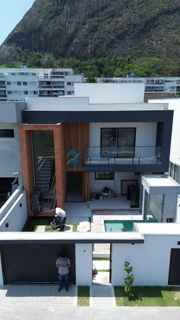 Foto 2 de Casa de Condomínio com 4 quartos à venda, 190m2 em Vargem Pequena, Rio De Janeiro - RJ