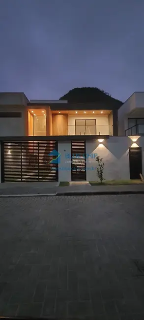 Foto 1 de Casa de Condomínio com 4 quartos à venda, 190m2 em Vargem Pequena, Rio De Janeiro - RJ