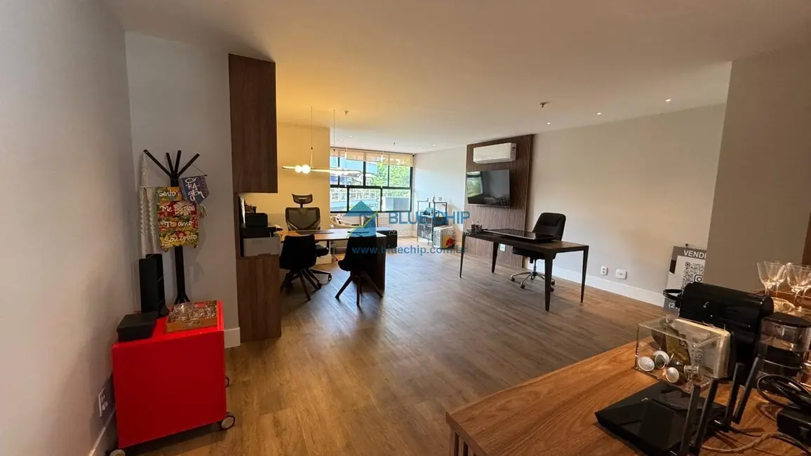 Sala Comercial para alugar, 46m2 em Barra da Tijuca, Rio De Janeiro - RJ - imagem 1 Foto 1 de Sala Comercial para alugar, 46m2 em Barra da Tijuca, Rio De Janeiro - RJ