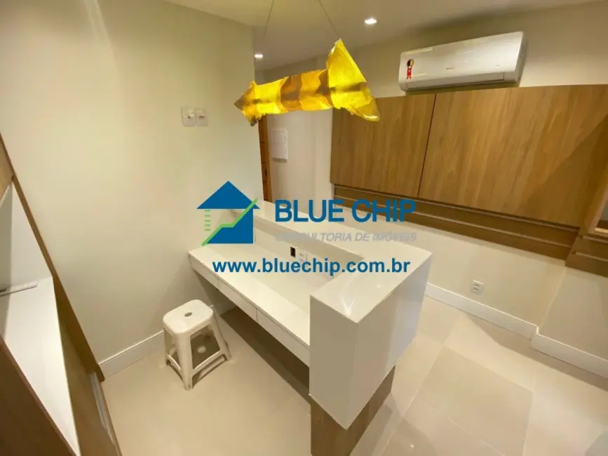 Sala Comercial à venda, 55m2 em Barra da Tijuca, Rio De Janeiro - RJ - imagem 1 Foto 1 de Sala Comercial à venda, 55m2 em Barra da Tijuca, Rio De Janeiro - RJ