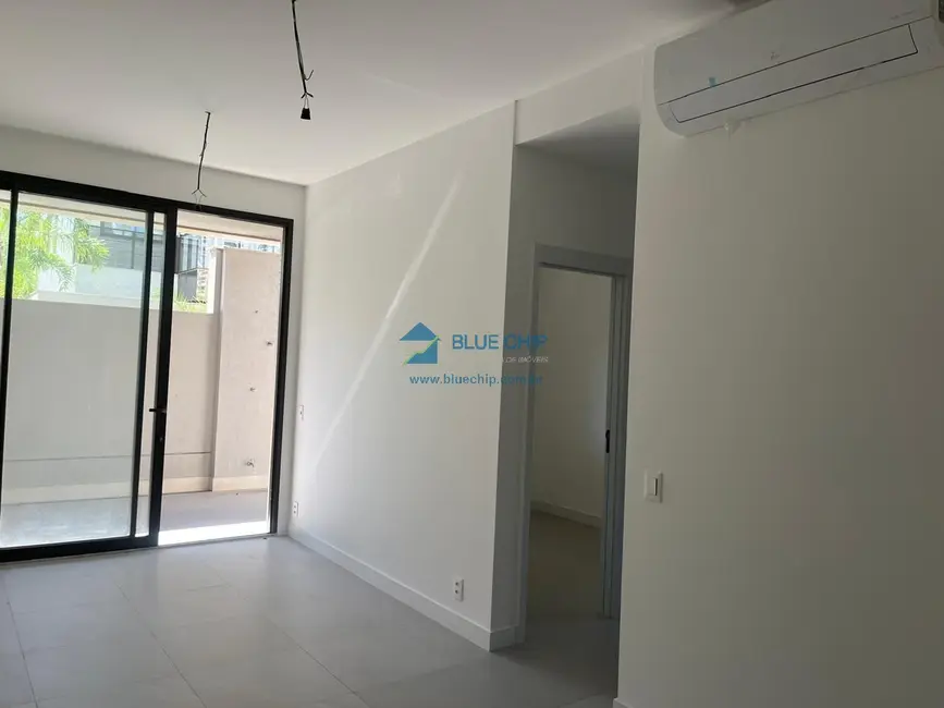 Apartamento com 2 quartos para alugar, 95m2 em Barra da Tijuca, Rio De Janeiro - RJ - imagem 6 Foto 6 de Apartamento com 2 quartos para alugar, 95m2 em Barra da Tijuca, Rio De Janeiro - RJ
