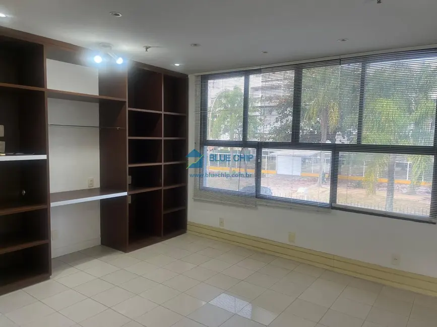 Sala Comercial à venda, 23m2 em Barra da Tijuca, Rio De Janeiro - RJ - imagem 3 Foto 3 de Sala Comercial à venda, 23m2 em Barra da Tijuca, Rio De Janeiro - RJ