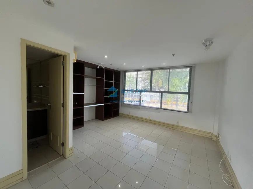 Sala Comercial à venda, 23m2 em Barra da Tijuca, Rio De Janeiro - RJ - imagem 1 Foto 1 de Sala Comercial à venda, 23m2 em Barra da Tijuca, Rio De Janeiro - RJ