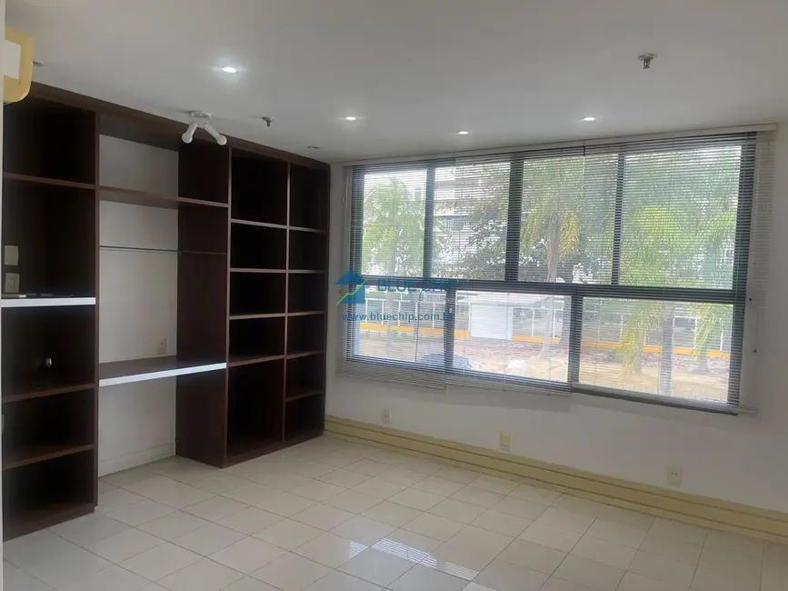 Sala Comercial à venda, 23m2 em Barra da Tijuca, Rio De Janeiro - RJ - imagem 4 Foto 4 de Sala Comercial à venda, 23m2 em Barra da Tijuca, Rio De Janeiro - RJ