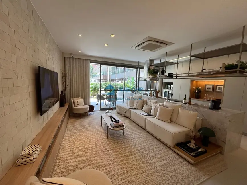 Casa de Condomínio com 3 quartos à venda, 318m2 em Barra da Tijuca, Rio De Janeiro - RJ - imagem 2 Foto 2 de Casa de Condomínio com 3 quartos à venda, 318m2 em Barra da Tijuca, Rio De Janeiro - RJ