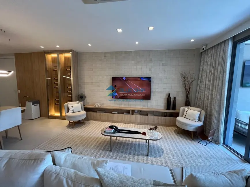 Casa de Condomínio com 3 quartos à venda, 318m2 em Barra da Tijuca, Rio De Janeiro - RJ - imagem 9 Foto 9 de Casa de Condomínio com 3 quartos à venda, 318m2 em Barra da Tijuca, Rio De Janeiro - RJ