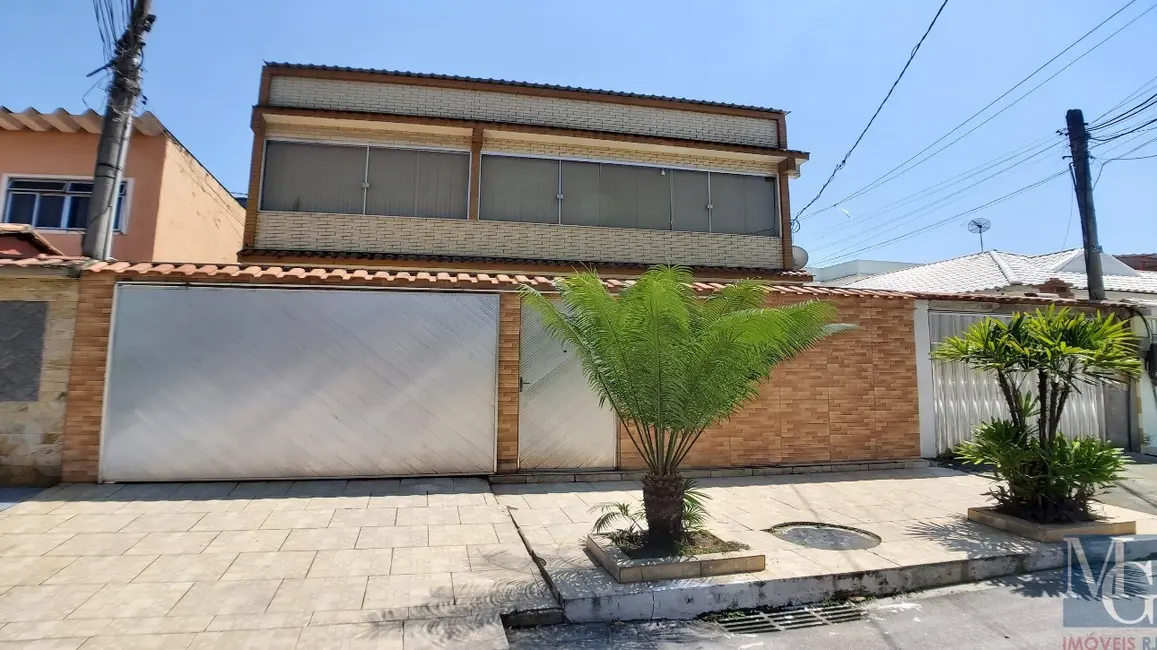 Foto 1 de Casa com 4 quartos à venda, 217m2 em Duque De Caxias - RJ