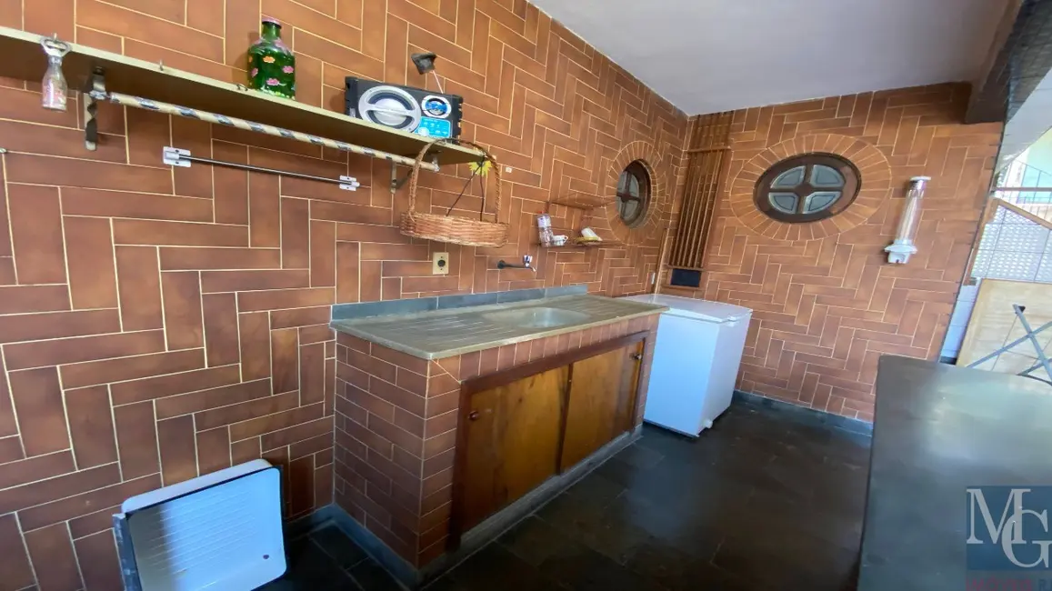 Casa com 2 quartos à venda, 170m2 em Parque Beira Mar, Duque De Caxias - RJ - imagem 3 Foto 3 de Casa com 2 quartos à venda, 170m2 em Parque Beira Mar, Duque De Caxias - RJ
