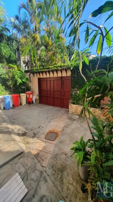 Casa com 4 quartos à venda, 327m2 em Barra da Tijuca, Rio De Janeiro - RJ - imagem 3 Foto 3 de Casa com 4 quartos à venda, 327m2 em Barra da Tijuca, Rio De Janeiro - RJ