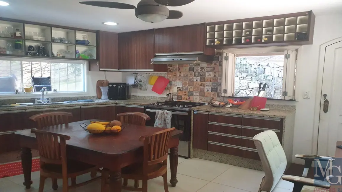 Casa com 4 quartos à venda, 327m2 em Barra da Tijuca, Rio De Janeiro - RJ - imagem 6 Foto 6 de Casa com 4 quartos à venda, 327m2 em Barra da Tijuca, Rio De Janeiro - RJ