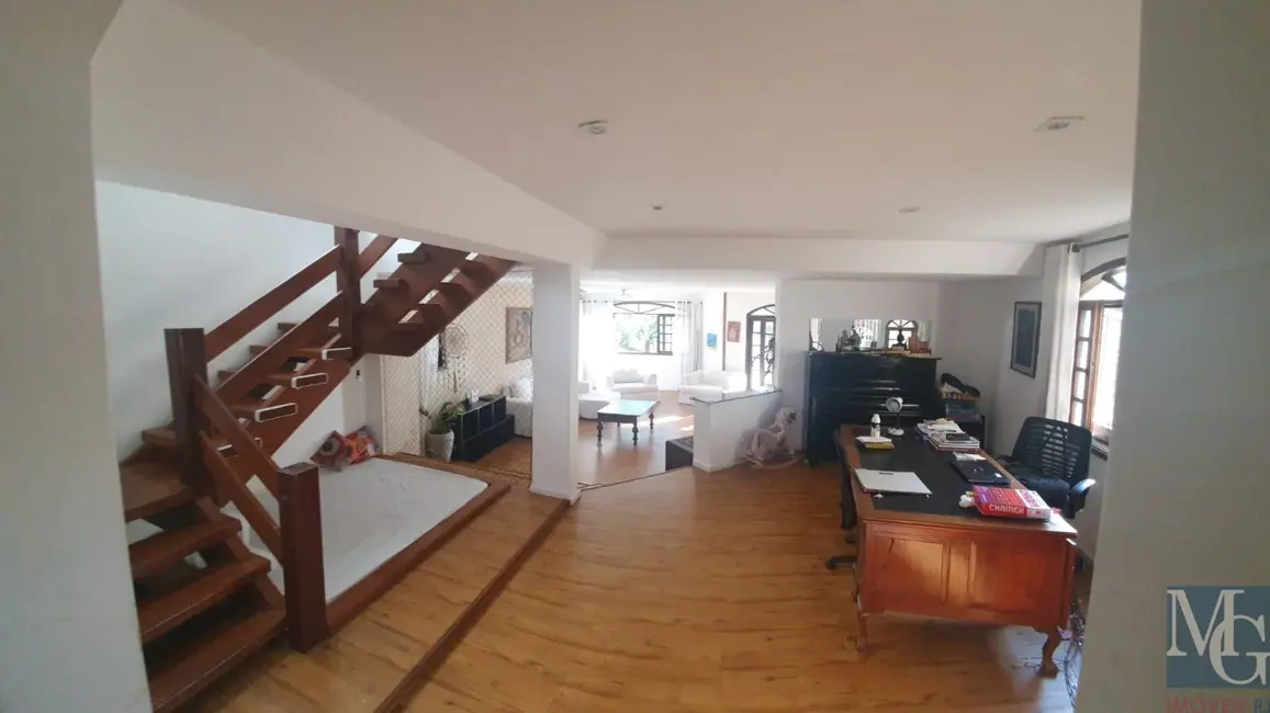 Casa com 4 quartos à venda, 327m2 em Barra da Tijuca, Rio De Janeiro - RJ - imagem 5 Foto 5 de Casa com 4 quartos à venda, 327m2 em Barra da Tijuca, Rio De Janeiro - RJ