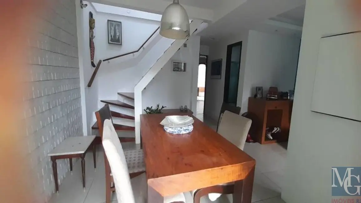 Casa de Condomínio com 3 quartos à venda, 88m2 em Rio De Janeiro - RJ - imagem 3 Foto 3 de Casa de Condomínio com 3 quartos à venda, 88m2 em Rio De Janeiro - RJ