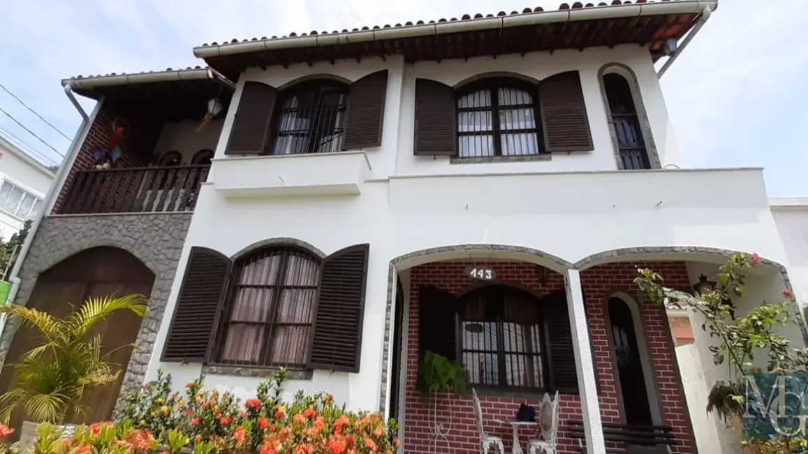 Foto 1 de Casa com 4 quartos à venda, 200m2 em Jardim Vinte e Cinco de Agosto, Duque De Caxias - RJ