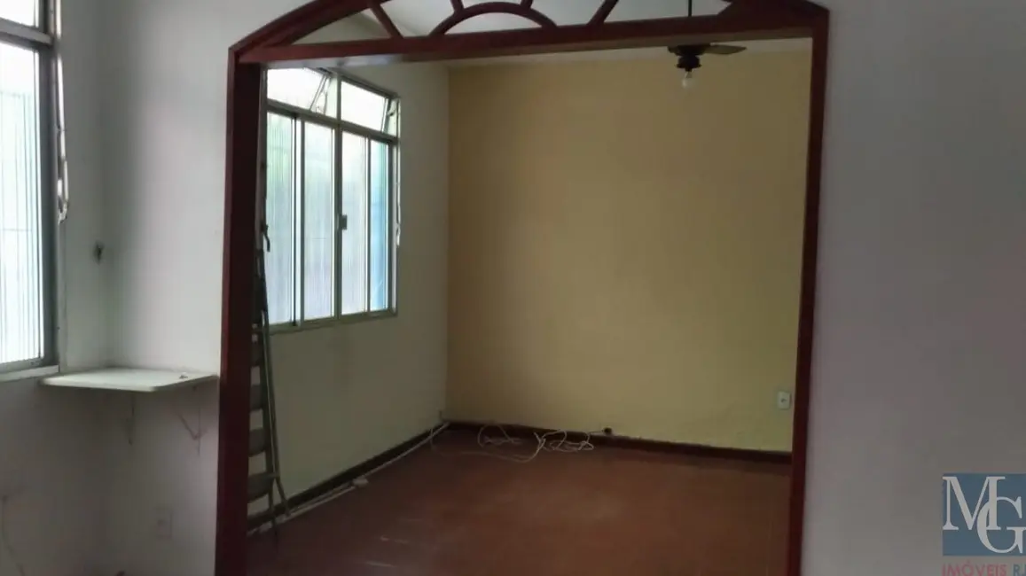 Casa com 5 quartos à venda, 90m2 em Vila São Luís, Duque De Caxias - RJ - imagem 3 Foto 3 de Casa com 5 quartos à venda, 90m2 em Vila São Luís, Duque De Caxias - RJ